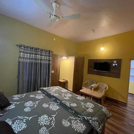 Hotel Lake Queen Rambha Luaran gambar